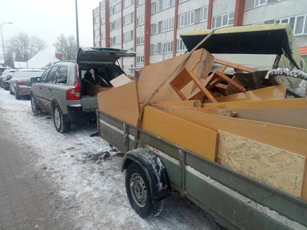Sadzīves atkritumu izvešana Dobelē